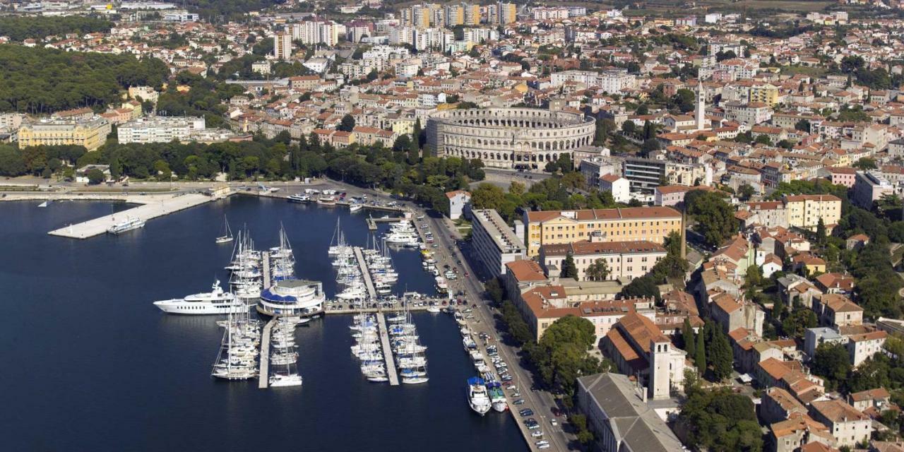 Apartamento Luna Pula Exterior foto