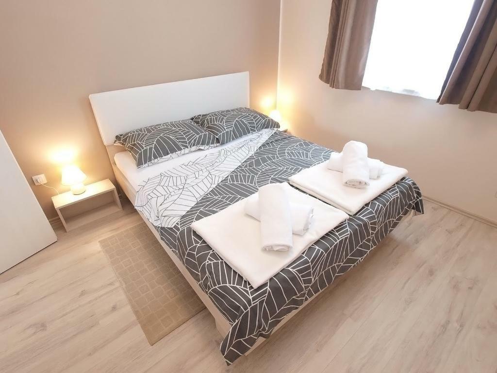 Apartamento Luna Pula Exterior foto
