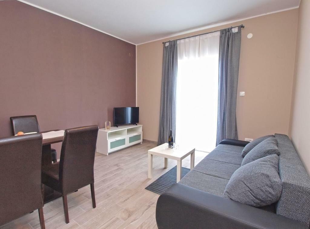Apartamento Luna Pula Exterior foto