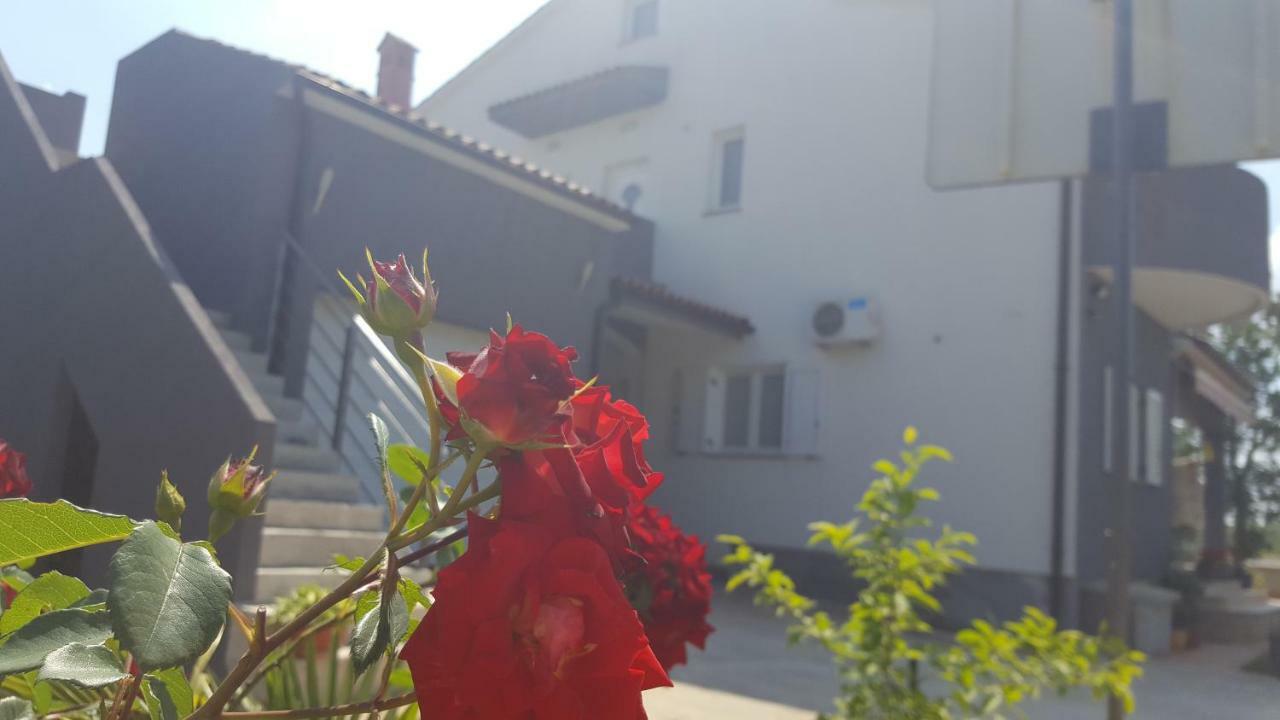 Apartamento Luna Pula Exterior foto